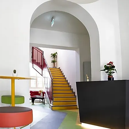 Bohoostel Hotel 2*